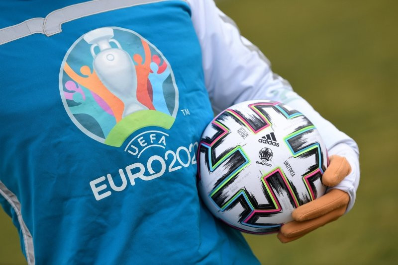 UEFA Avrupa Şampiyonası'nın çok ülkeli formatını değiştiriyor