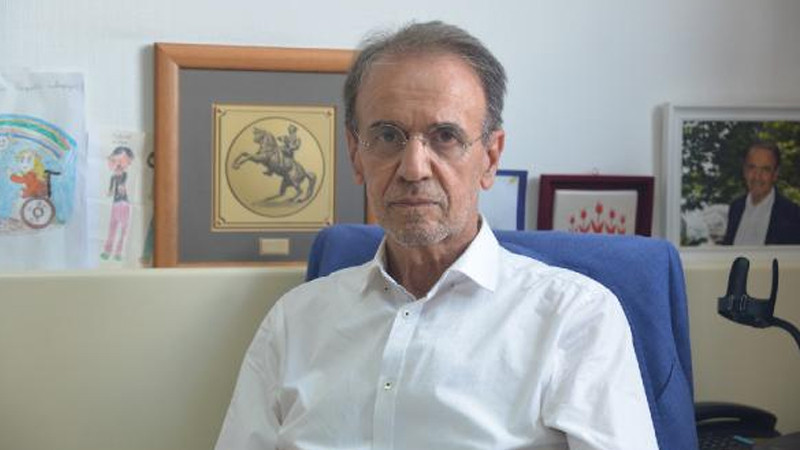 Prof. Dr. Mehmet Ceyhan: ''AVM ve okulları açmayın''