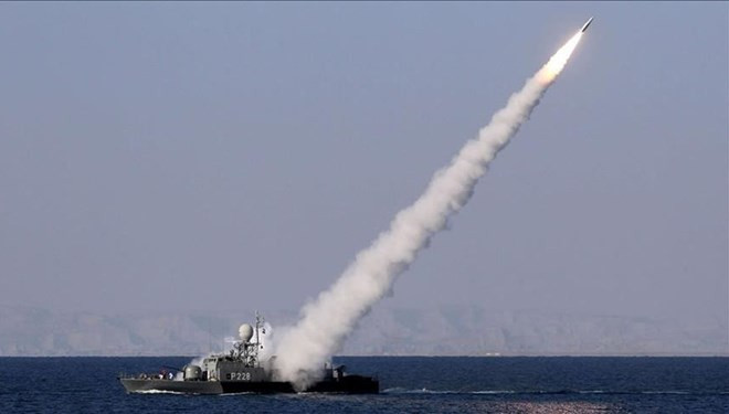 İran ''yanlışlıkla'' bir başka savaş gemisini vurdu
