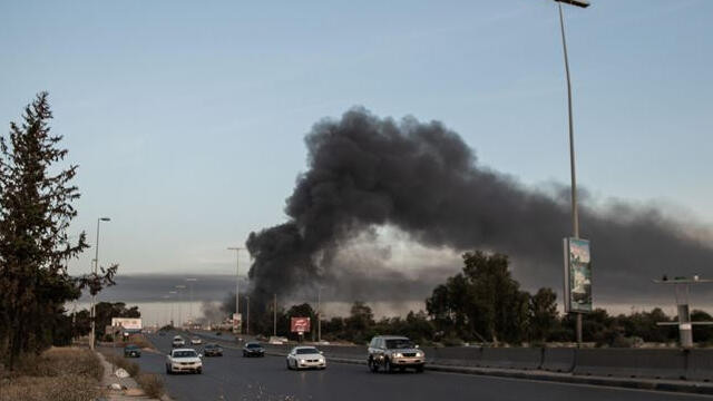 Libya ordusu, Vatiyye Hava Üssü’ne nefes aldırmıyor