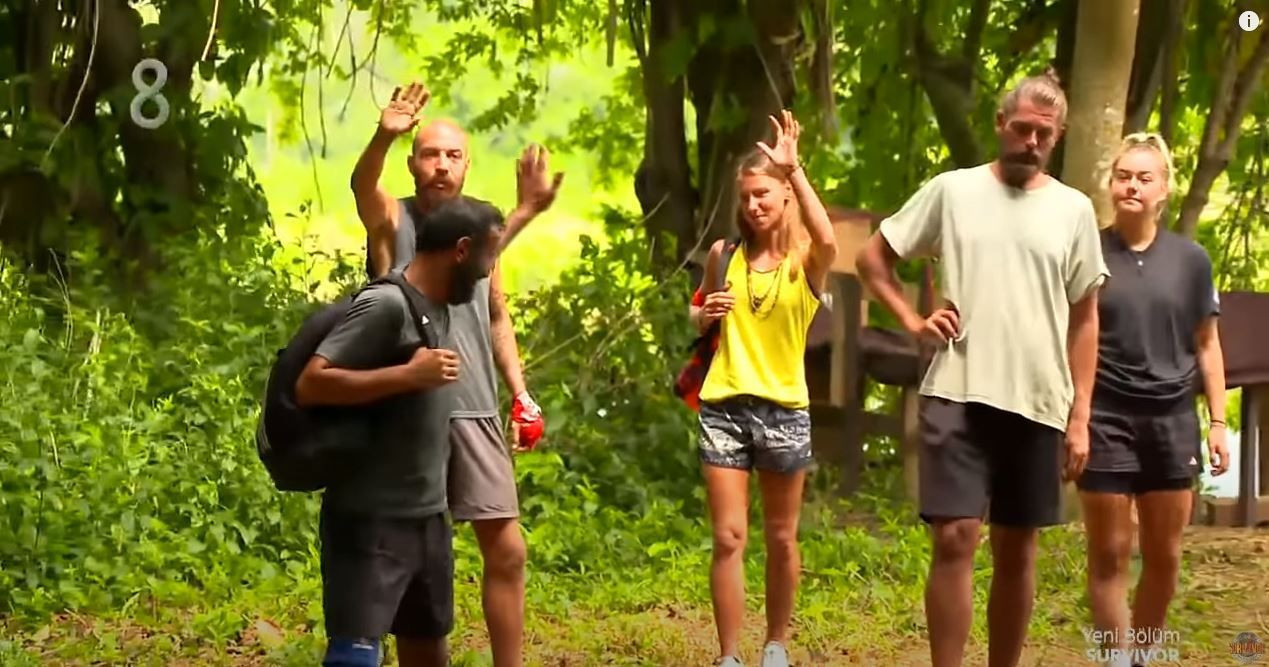 Survivor'dan elenen Ersin Korkut, Mert'in ailesini aradı