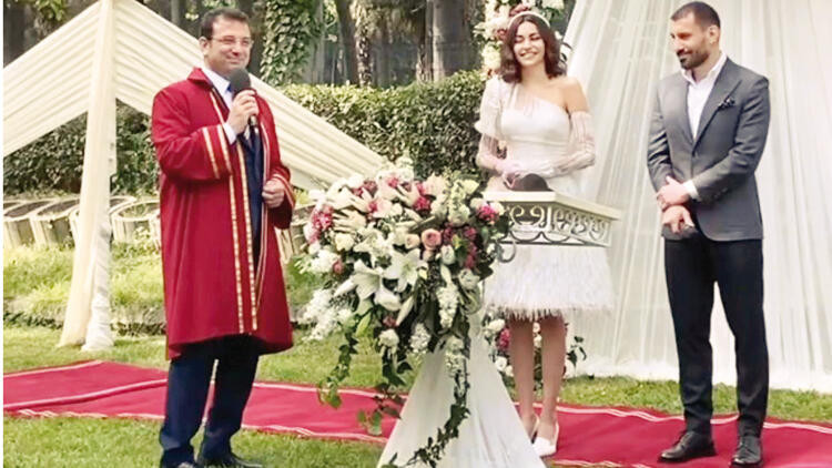 Şilan Makal ve Şener Özbayraklı sessiz sedasız dünyaevine girdi