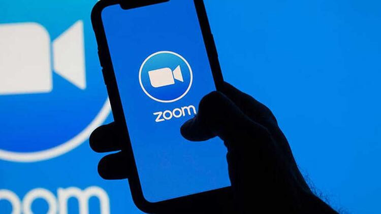Zoom canlı yayınında yetişkin film rezaleti!