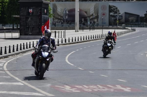 19 Mayıs Atatürk'ü Anma Gençlik ve Spor Bayramı'nda İstanbul'da Atatürk rallisi