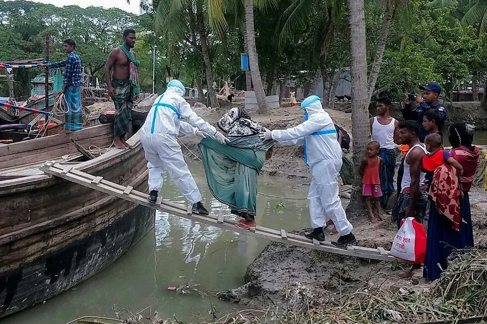 Hindistan ve Bangladeş'te süper fırtına alarmı! 