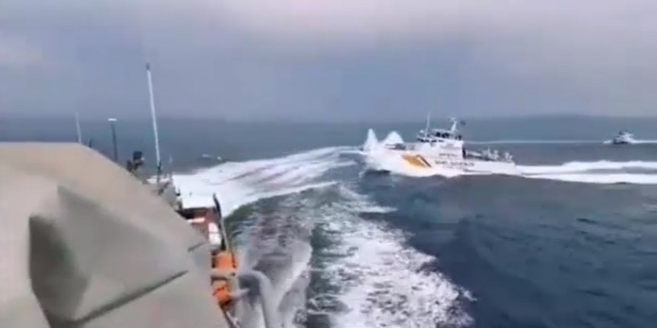Midilli'de Türk-Yunan botu kovalamacası kamerada