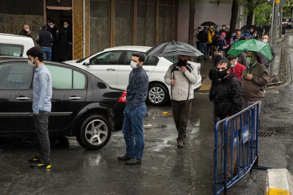 İzin verildiğini duyan koştu! ''Burada bekleyeceğim başka çare yok''