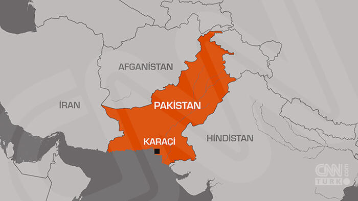 Pakistan'da düşen yolcu uçağından ilk görüntüler