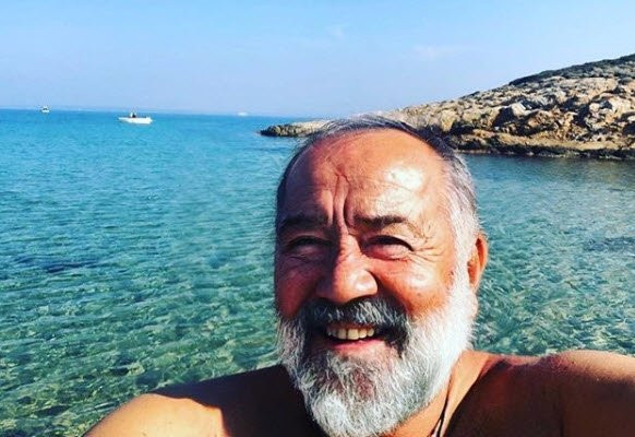 Ata Demirer karantinada çöktü