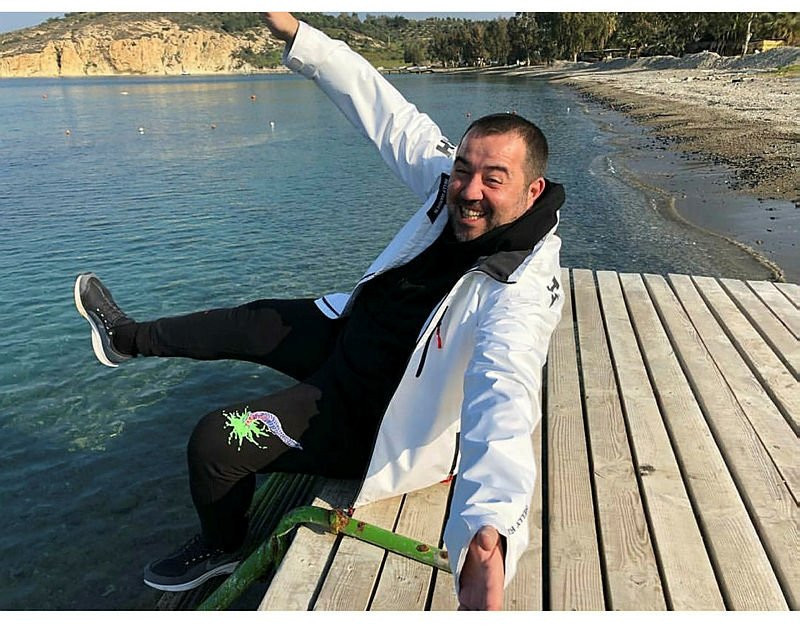 Ata Demirer karantinada çöktü