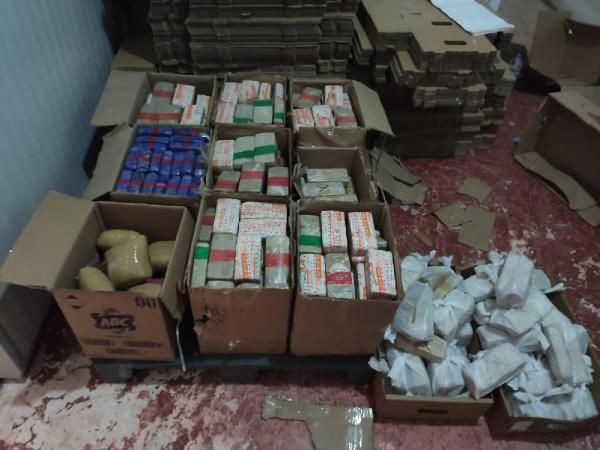 Et kolilerinden 355 kilo eroin çıktı