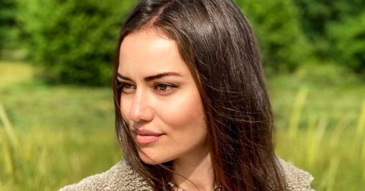 Fahriye Evcen'in fotoğrafına büyük ilgi!