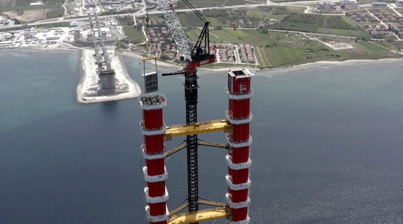 Çanakkale Köprüsü'nün 318 metrelik ayaklarında zorlu mesai