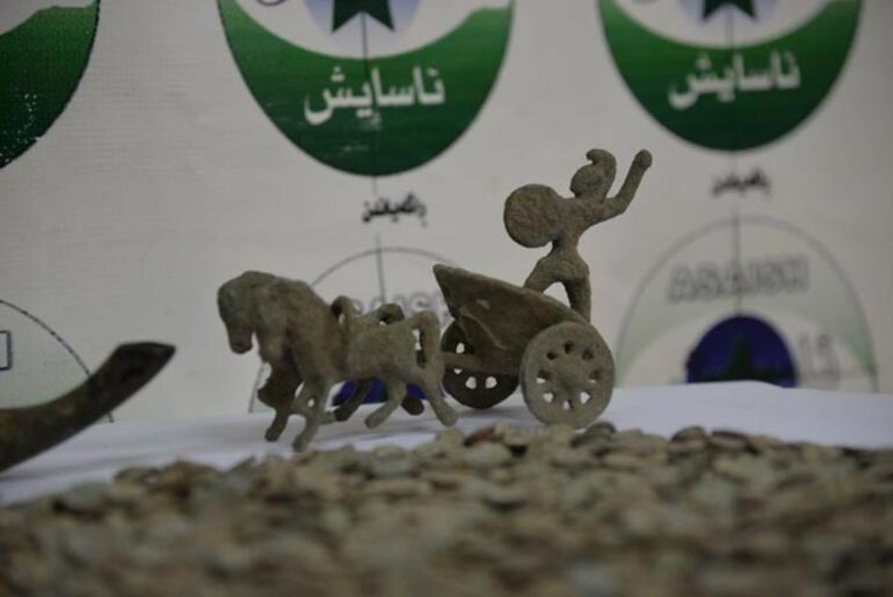 Irak'ta 5 bin adet sikke ve 7 tarihi eser ele geçirildi