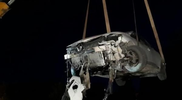 Otomobille askeri tugaya girdi!
