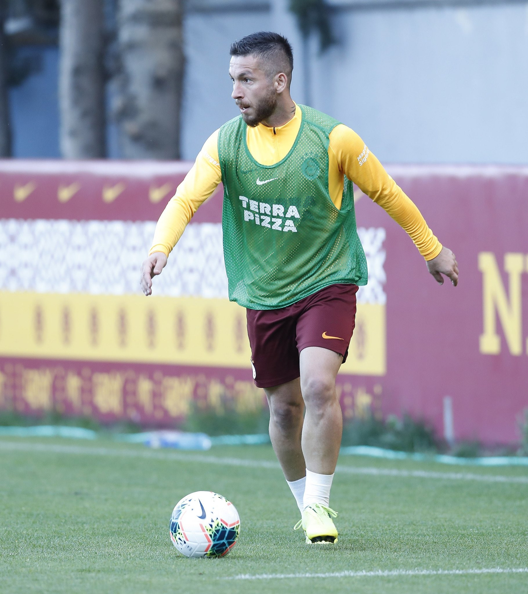 Galatasaray antremanda vites büyüttü