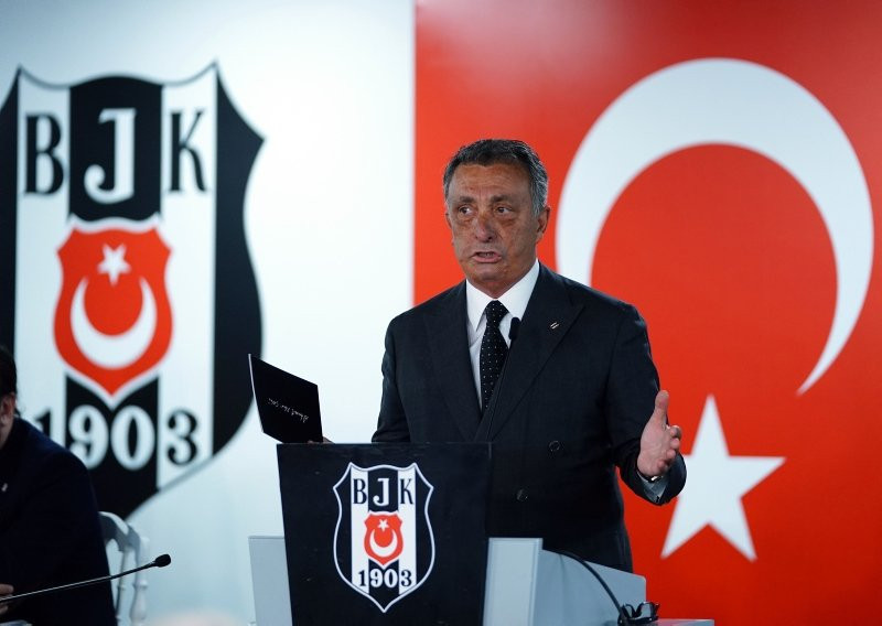 Beşiktaş'ta Caner Erkin ve Gökhan Gönül için karar verildi