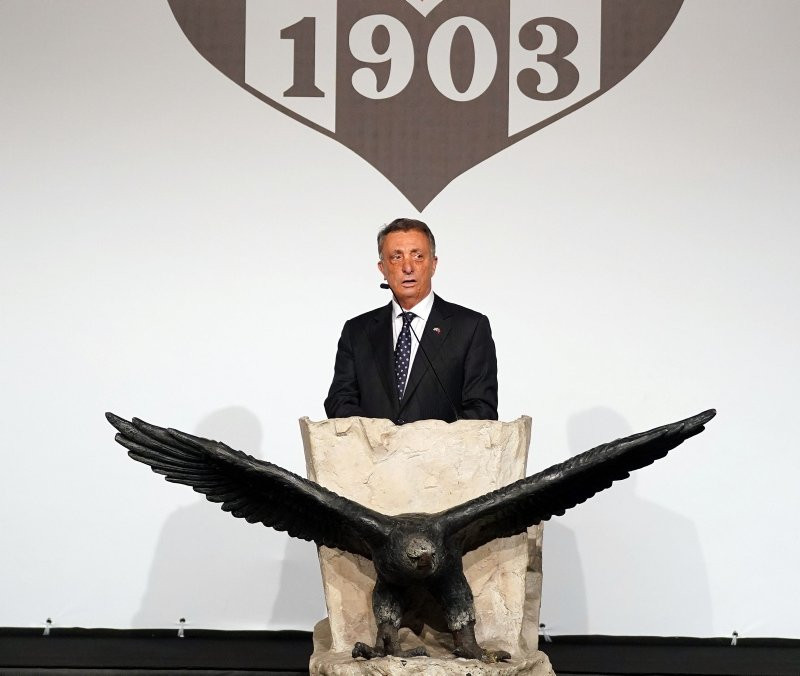 Beşiktaş'ta Caner Erkin ve Gökhan Gönül için karar verildi
