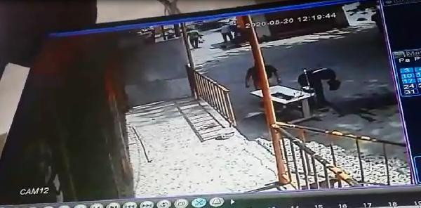 Vincin kancası kafasına düştü! Dehşet anları kamerada
