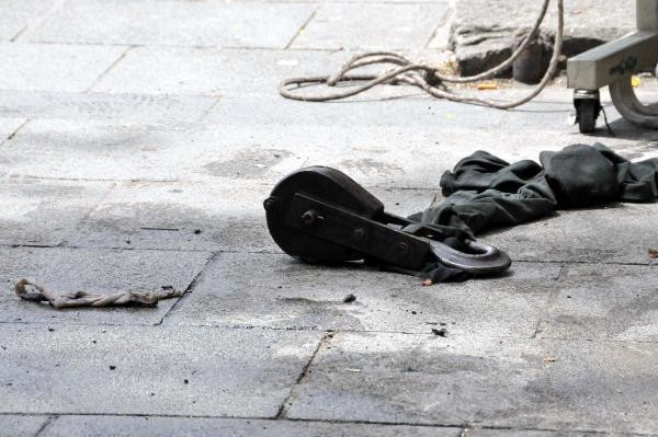 Vincin kancası kafasına düştü! Dehşet anları kamerada