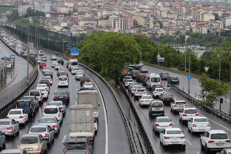 Sokağa çıkma yasağı sonrası İstanbul trafiğinde son durum