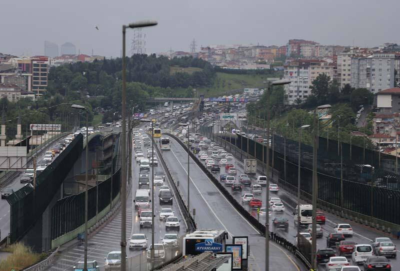 Sokağa çıkma yasağı sonrası İstanbul trafiğinde son durum