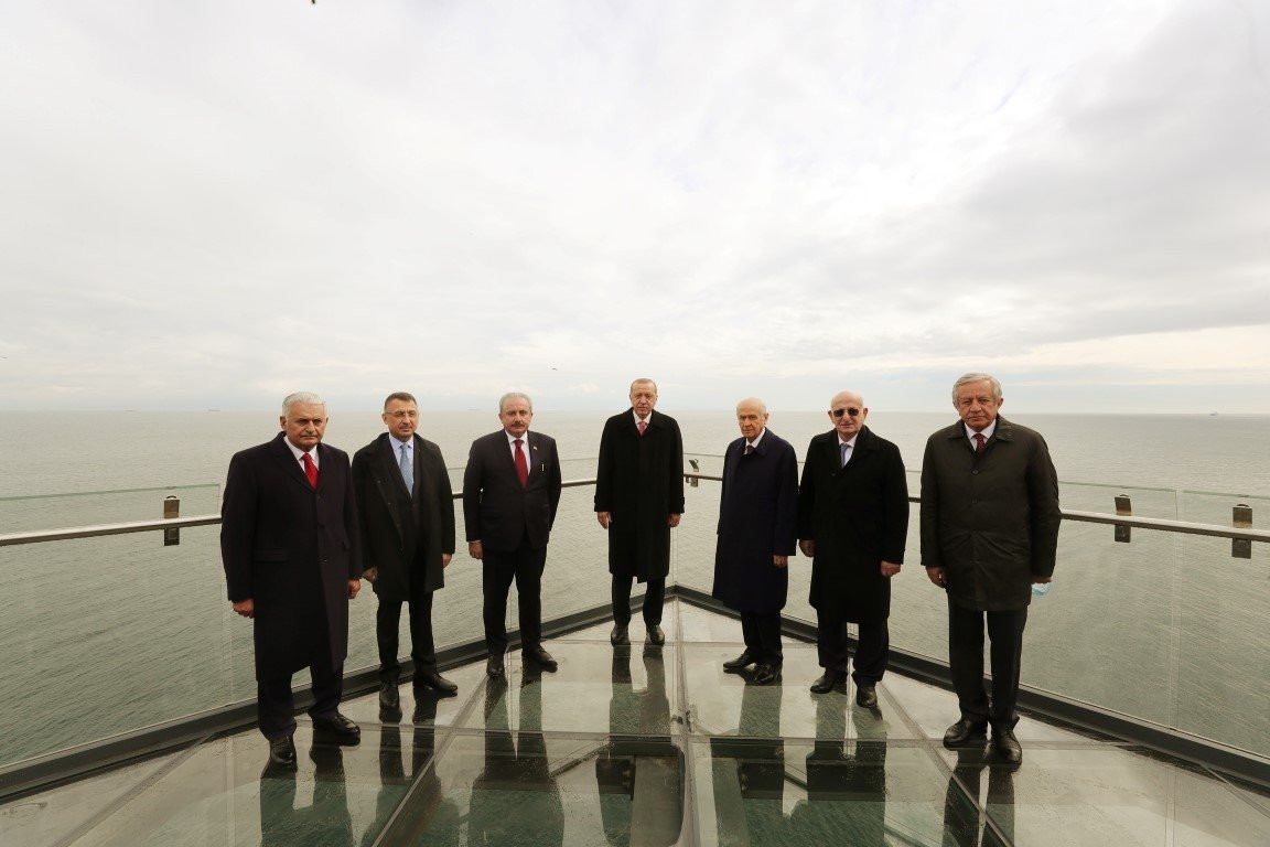 Erdoğan ve Bahçeli, Demokrasi ve Özgürlükler Adası'nı gezdi