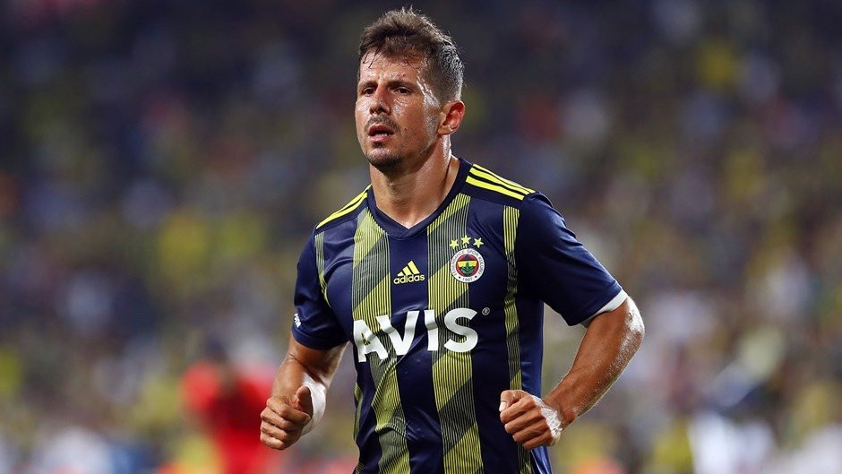 Fenerbahçe ezeli rakibin yıldızının peşinde