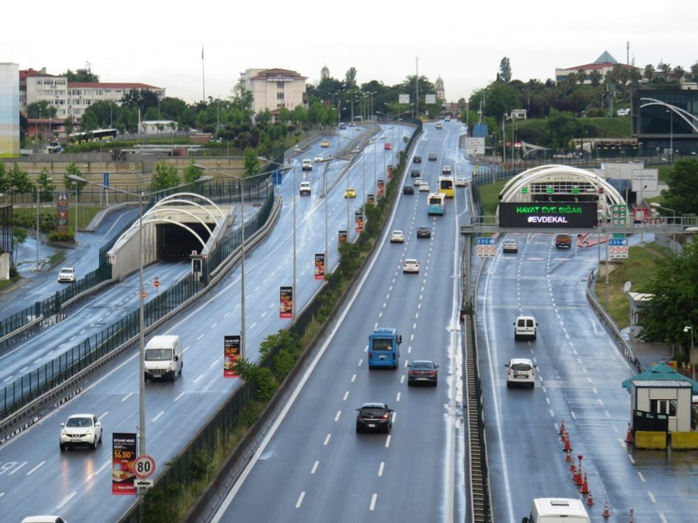 Avrasya Tüneli'nde trafiği kilitleyen arıza!