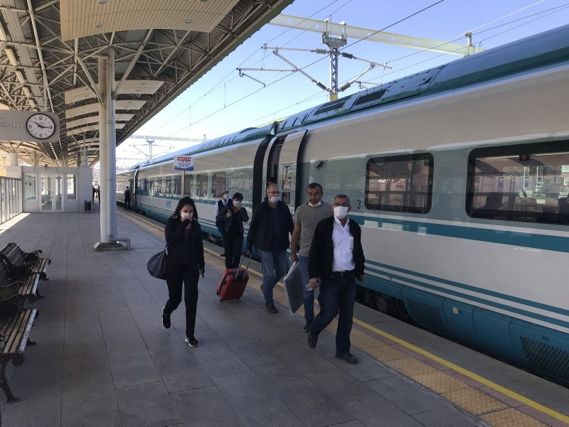 Ankara'dan yola çıkan ilk tren İstanbul'a ulaştı - Resim: 4