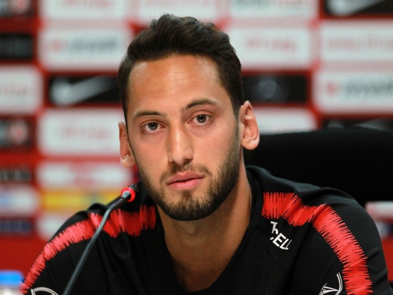 Hakan Çalhanoğlu'ndan flaş itiraf! Bir gün Galatasaray'a...