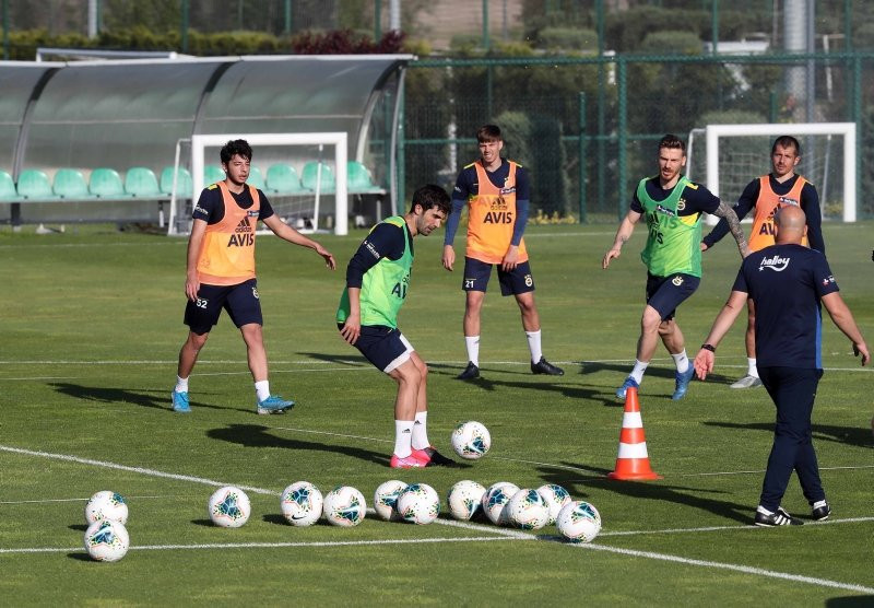 Almanya'yı sallayan golcü Fenerbahçe'ye!