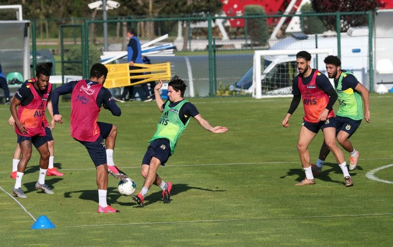 Almanya'yı sallayan golcü Fenerbahçe'ye!