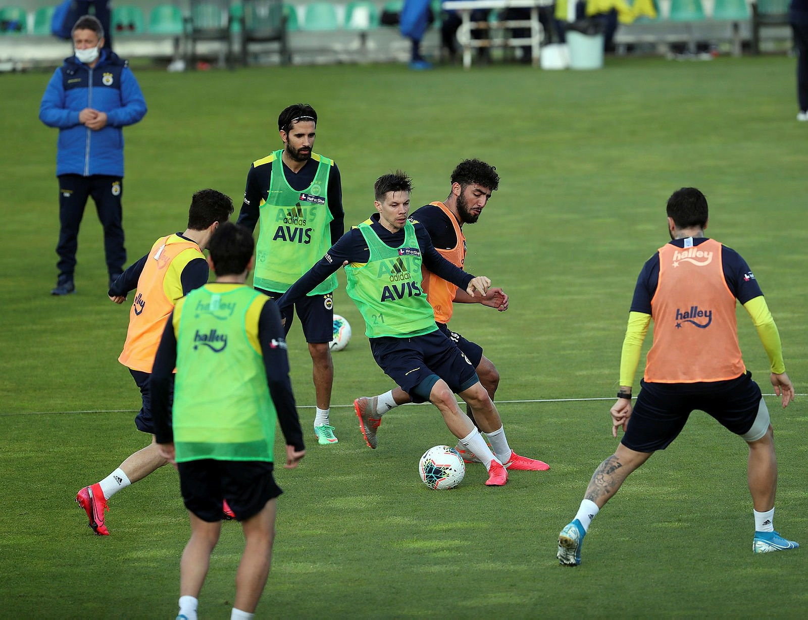 Fenerbahçe'deki ayrılığı resmen duyurdu!