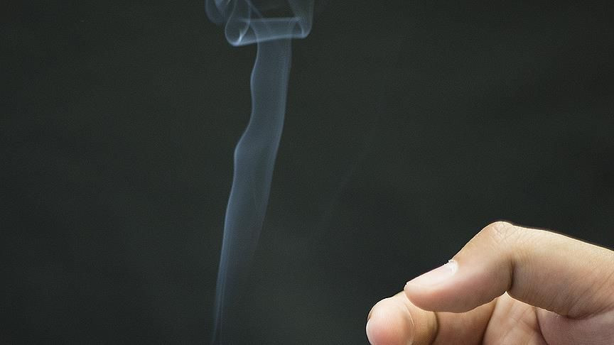 Sigara dumanı 2 metreden virüs getirebilir