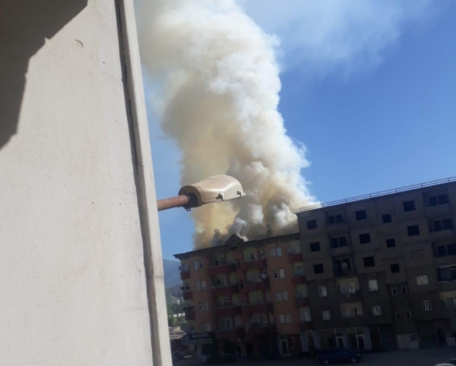 Hakkari'de yangın paniği - Resim : 1