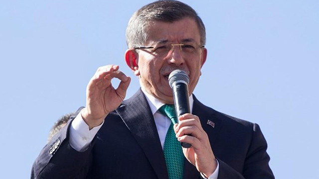Davutoğlu: ''Darbeler Twitter Kampanyalarıyla Engellenmez''