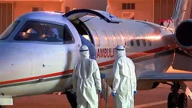 Koronavirüs taşıyan Türk hasta ambulans uçakla Türkiye'ye getirildi