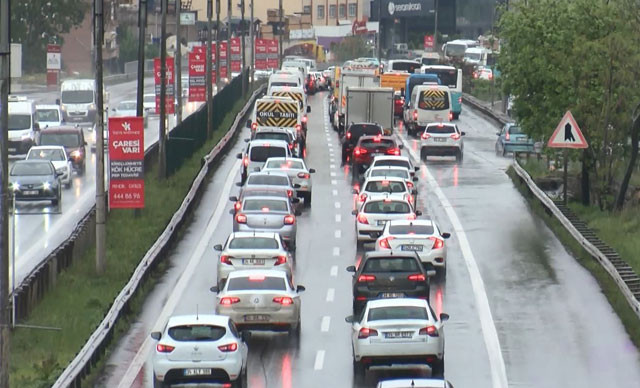 İstanbul trafiğini kilitleyen kaza