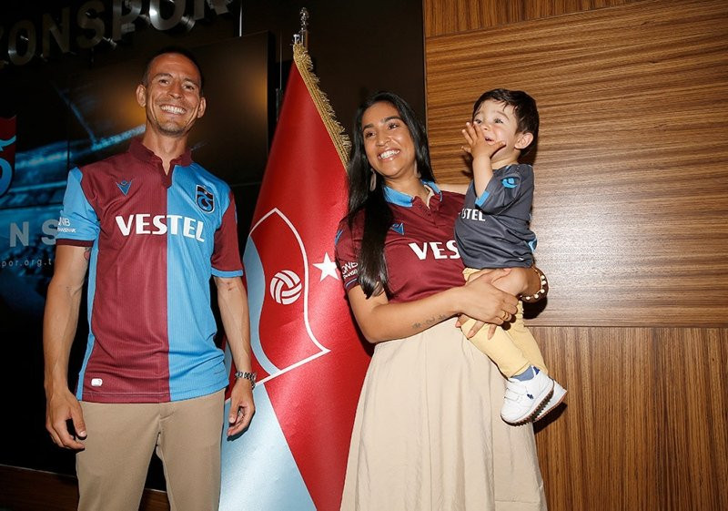 Trabzonspor'dan bir transfer daha! Genç isim...