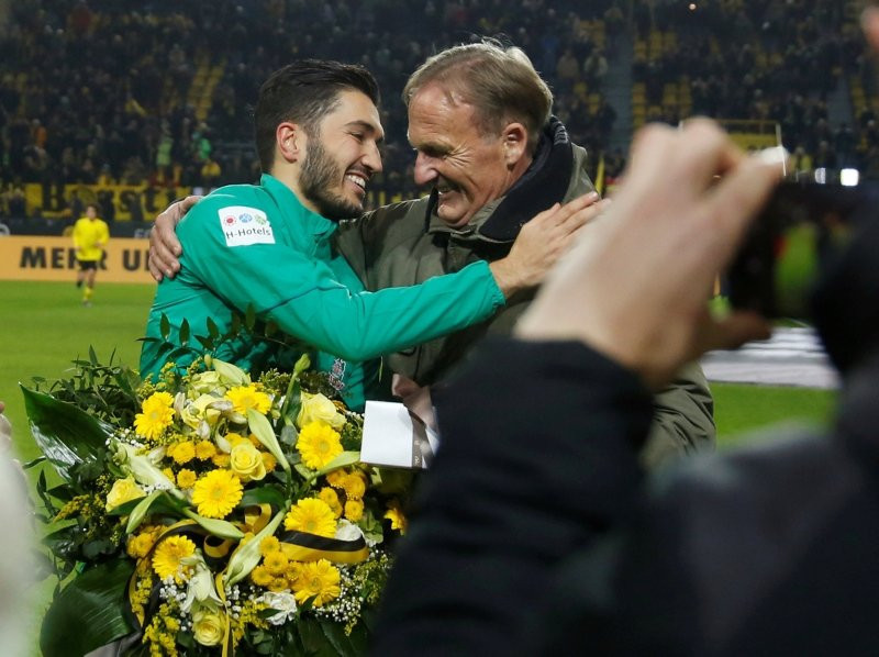Galatasaray'dan Fenerbahçe'ye çalım!