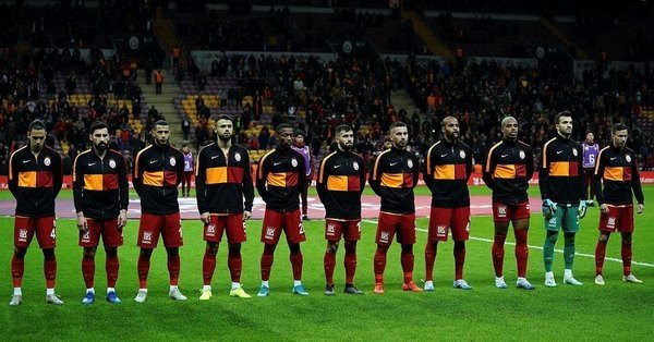Galatasaray'dan 5 imza birden!