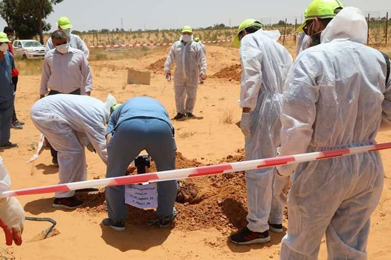 Libya'da Hafter vahşeti! Katletilen sivillere ait toplu mezar bulundu - Resim: 1