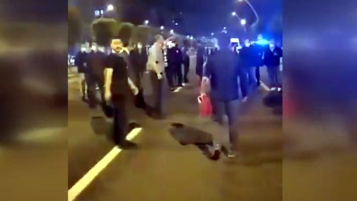AK Parti önünde 15 Temmuz gazilerine polis müdahalesi