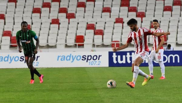 Sivasspor 3 puanı tek golle aldı