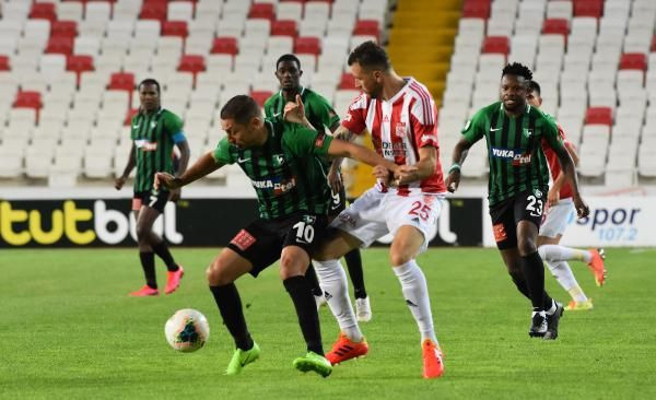 Sivasspor 3 puanı tek golle aldı