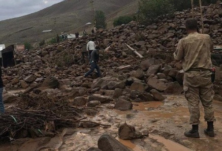 Bingöl’ü depremin ardından sel vurdu!