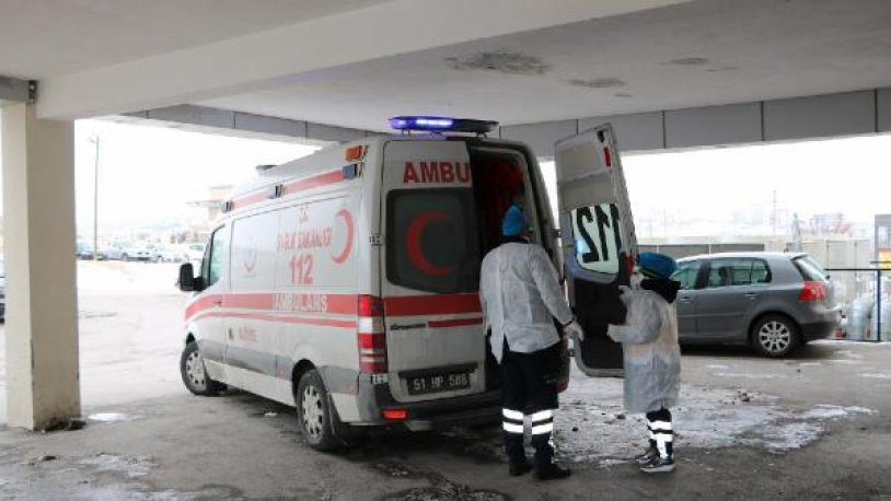 AK Partili belediye başkanına bıçaklı saldırı