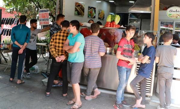 Maskesiz, mesafesiz döner kuyruğu