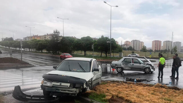 Kayseri'de korkunç kaza: 5 yaralı